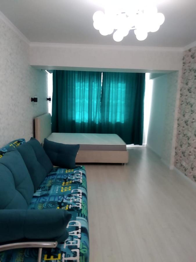 Молодежный Lejlighed Almaty Eksteriør billede