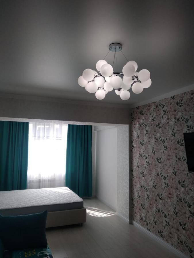 Молодежный Lejlighed Almaty Eksteriør billede